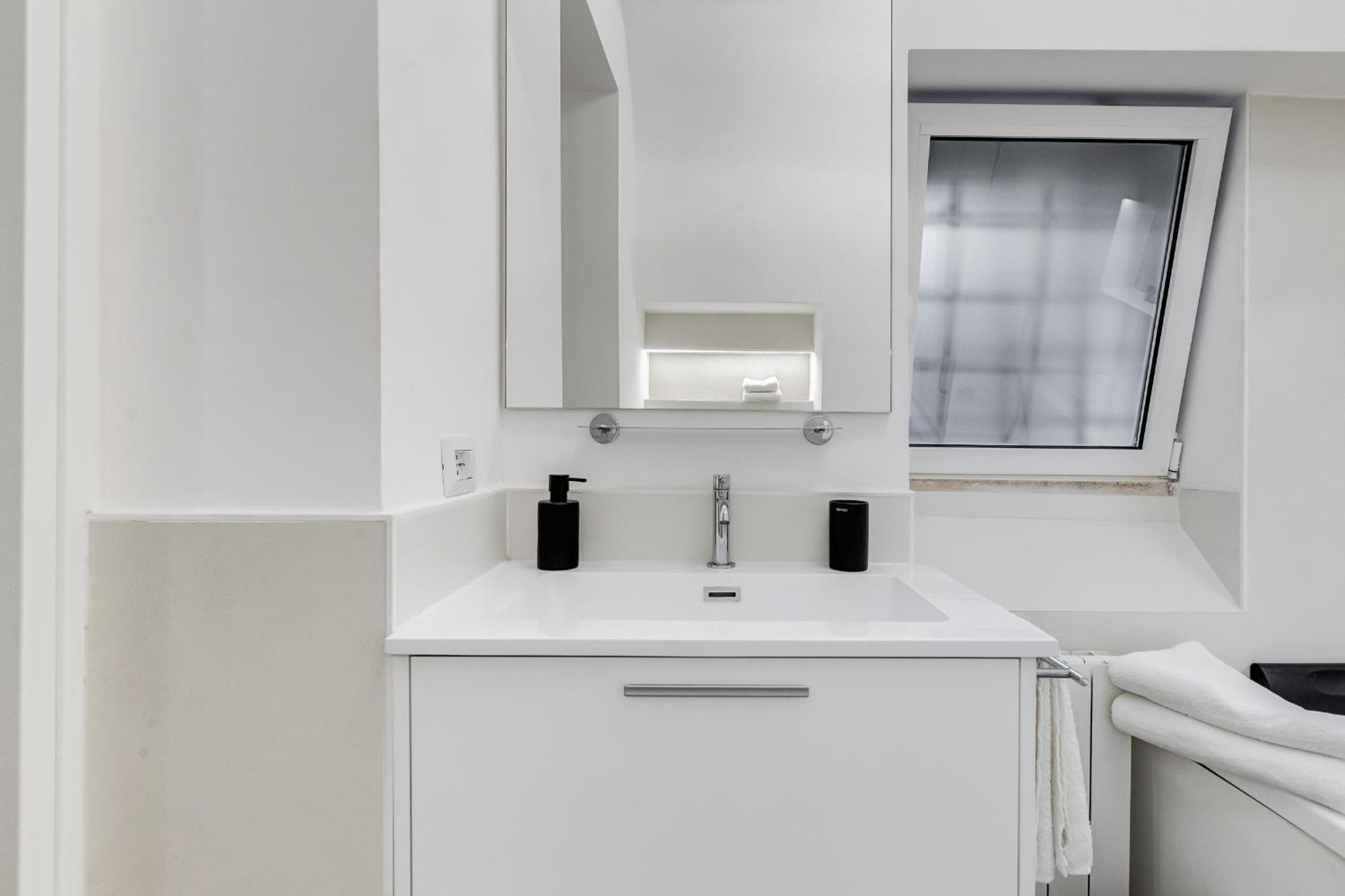 Colosseo Charming - Rione Monti - Colosseo Apartamento *